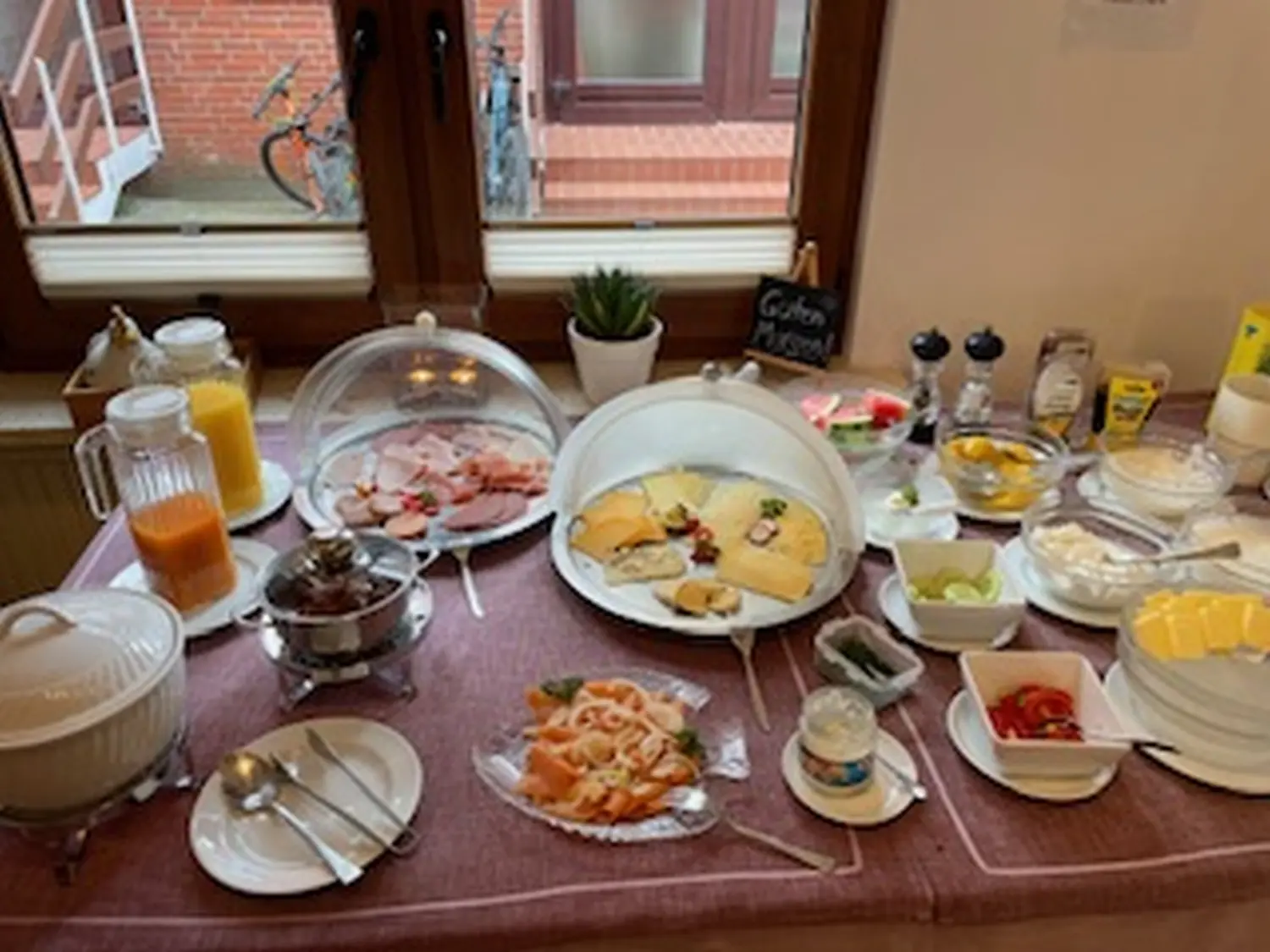 Frühstücksbuffet in der Pension Janssen